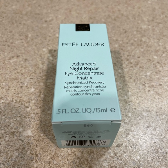 Ester Lauder Advanced Night Repair Eye Concentrate Matrix
Synchronized - Picture 4 of 4